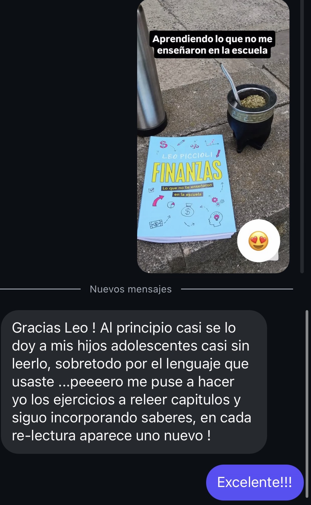 Historia de Instagram mostrando el libro con mate y testimonio de una madre